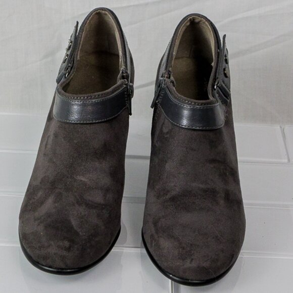 Aerosoles size 7, with 3 inch heal - Picture 1 of 10